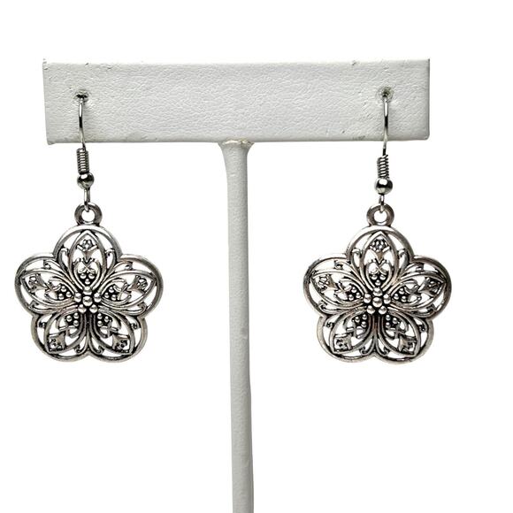 Dangle Earrings Lot 4 Assorted Wearable Gunmetal Gray Silver Tone Pierced Hook - Picture 3 of 7